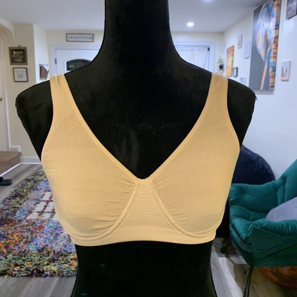 Shear Shapwear women’s bra size M